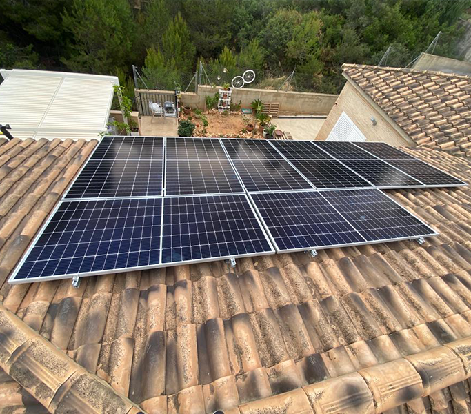 Instalación de placas solares fotovoltaicas en Valencia